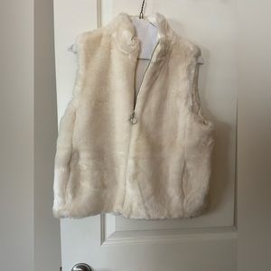 The Loft P Medium off white faux fur vest
